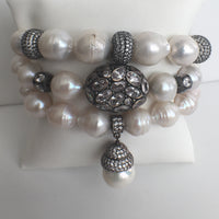 Baroque Pearl Stretch Bracelet - Charm